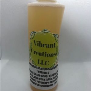 Women’s shampoo & conditioner in one